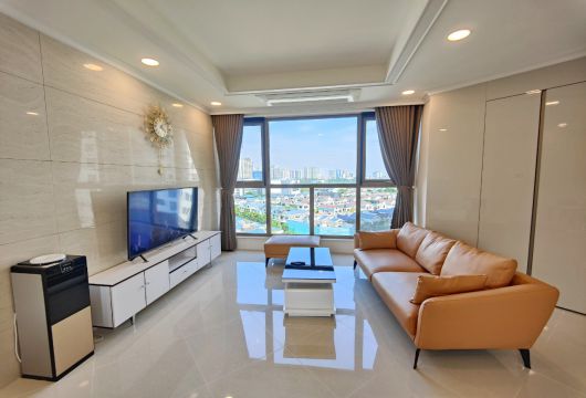 スターレイクアパートメント 3ベッドルーム、月額1800USD、130m2