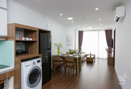 ハノイ・Tay Ho区で月1000USDのサービスアパートメント、便利な立地