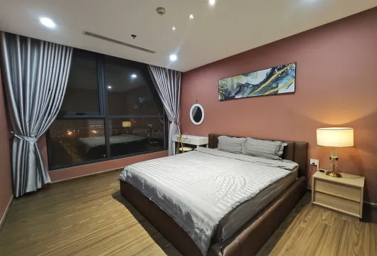 ハノイ賃貸アパート【Vinhomes West Point】湖を望む4LDK高級マンション
